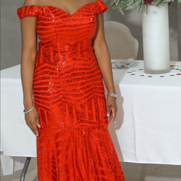 Beautiful JJ’s house dress - Picture 1 of 4